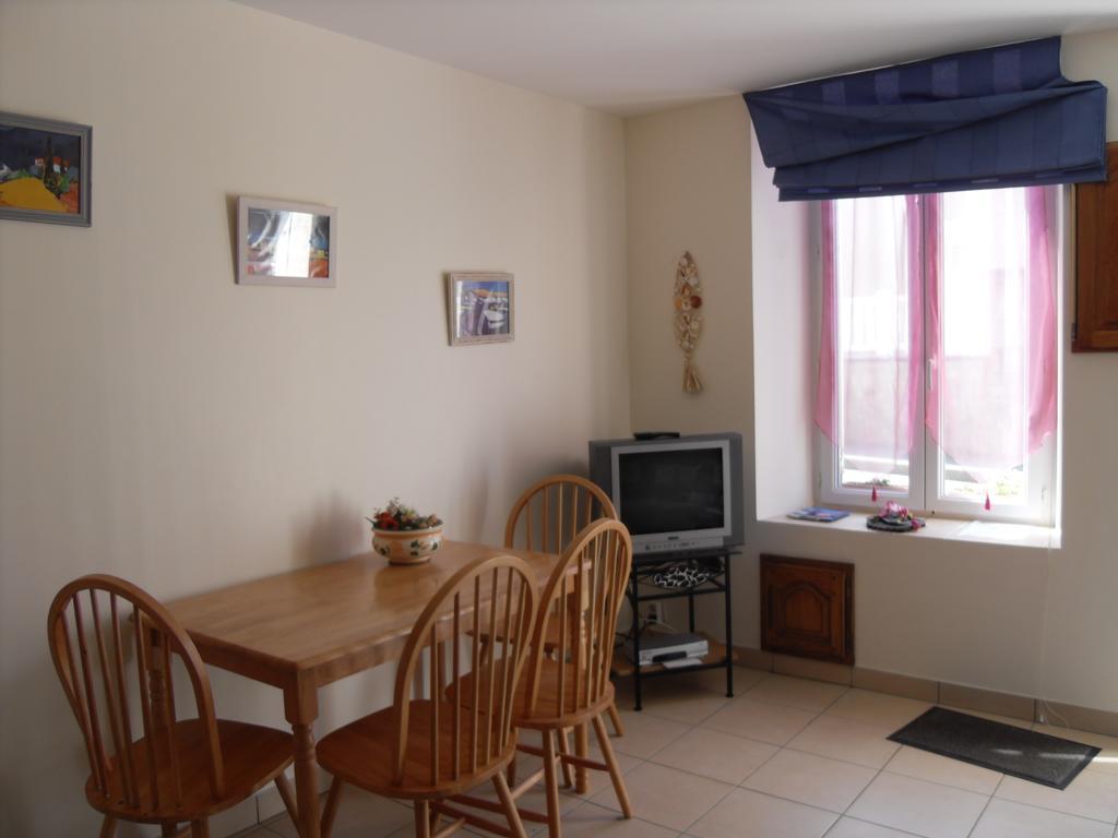 Maison En Pierre Lejlighed Port-en-Bessin-Huppain Værelse billede