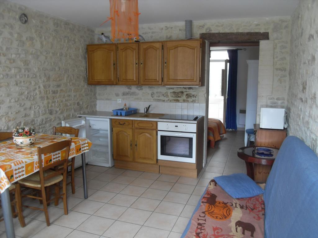 Maison En Pierre Lejlighed Port-en-Bessin-Huppain Værelse billede